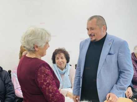 Нов клуб за пенсионери и лица с увреждания отвори врати в Панагюрище